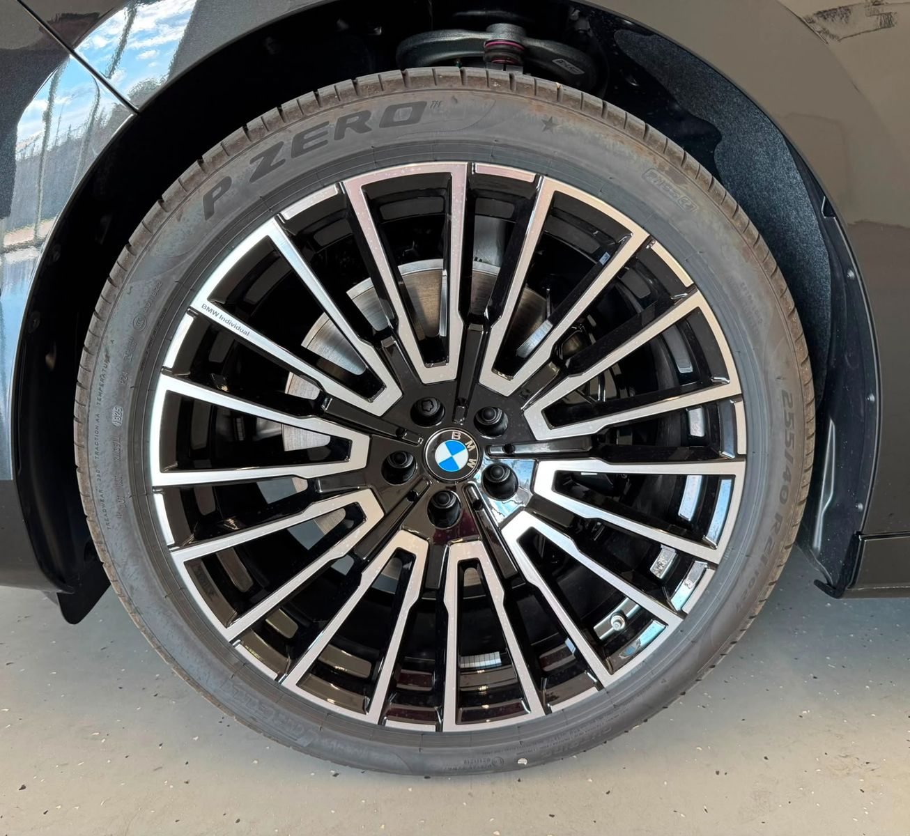 Fahrzeugabbildung BMW 740d xDrive M Sport,VOLLAUSST,MWST AUSW,UNFALLFR