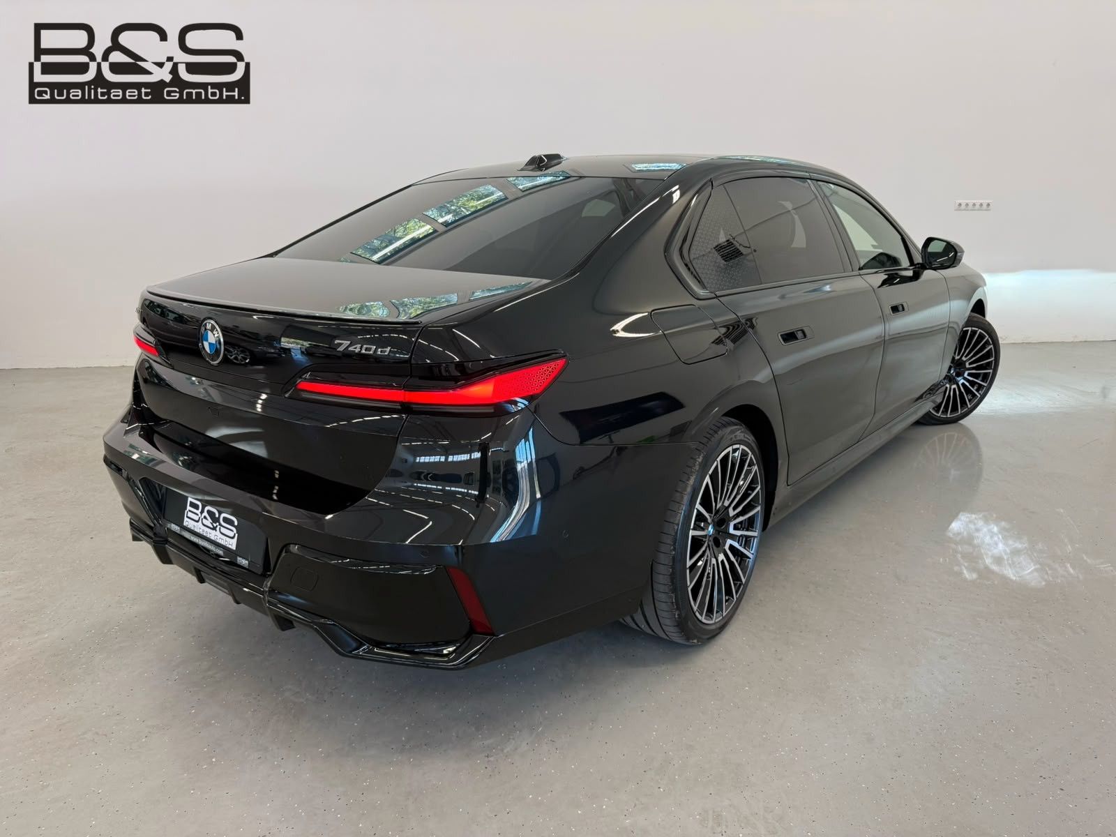 Fahrzeugabbildung BMW 740d xDrive M Sport,VOLLAUSST,MWST AUSW,UNFALLFR