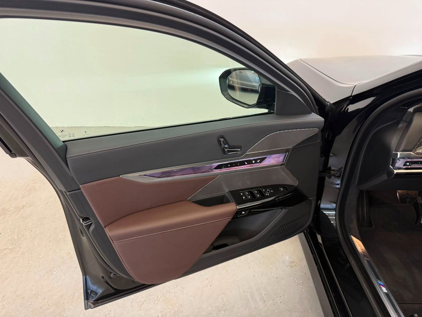 Fahrzeugabbildung BMW 740d xDrive M Sport,VOLLAUSST,MWST AUSW,UNFALLFR