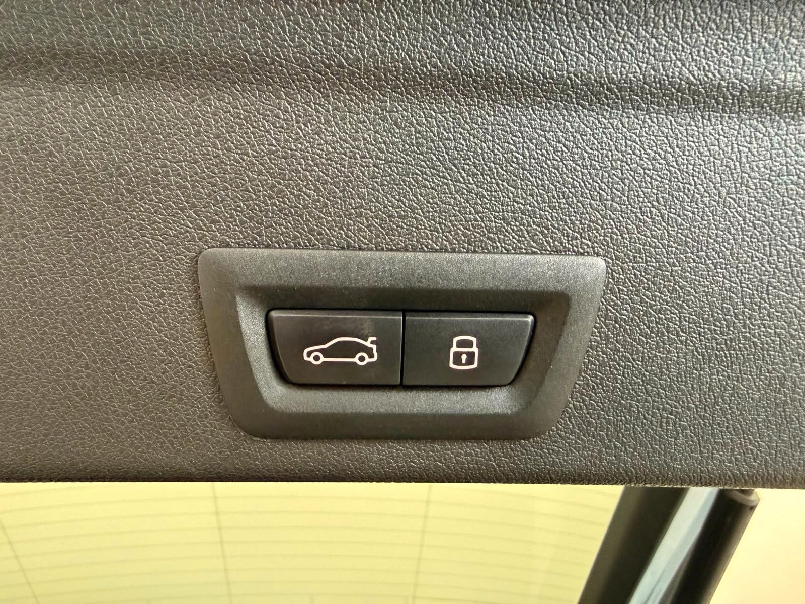 Fahrzeugabbildung BMW X6 40d xDr M Sport,VOLL,BOWERS,AHK,MWST,UNFALLFR