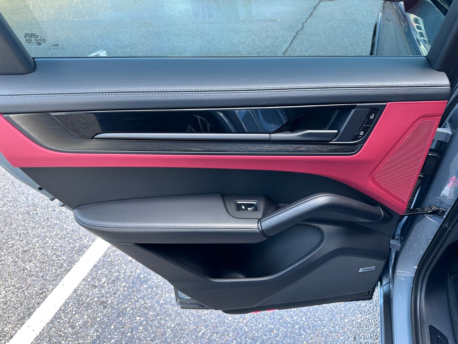 Fahrzeugabbildung Porsche Cayenne GTS | BOSE | SOFTCL.|PASM | 22"| Usw |