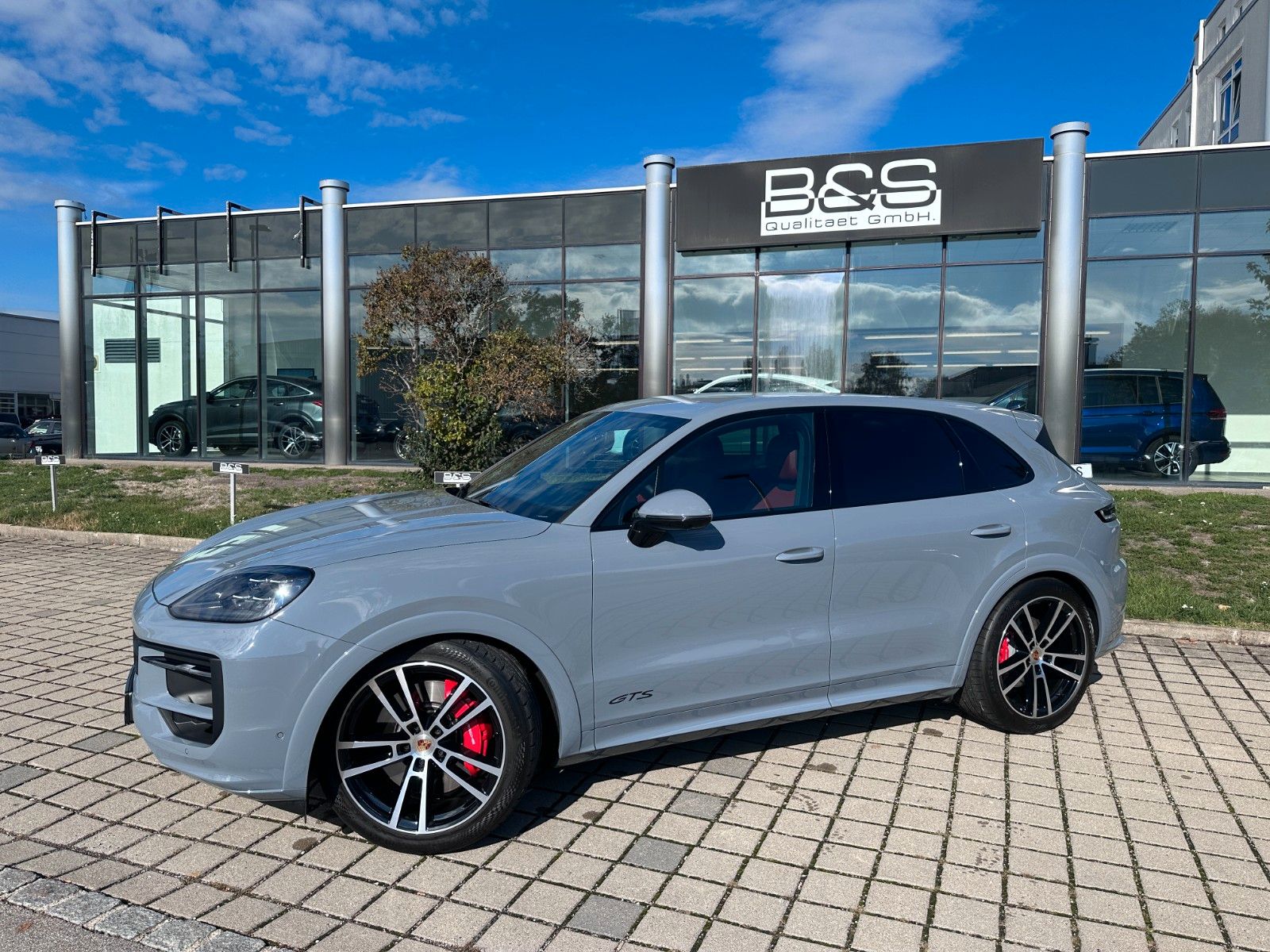 Fahrzeugabbildung Porsche Cayenne GTS | BOSE | SOFTCL.|PASM | 22"| Usw |
