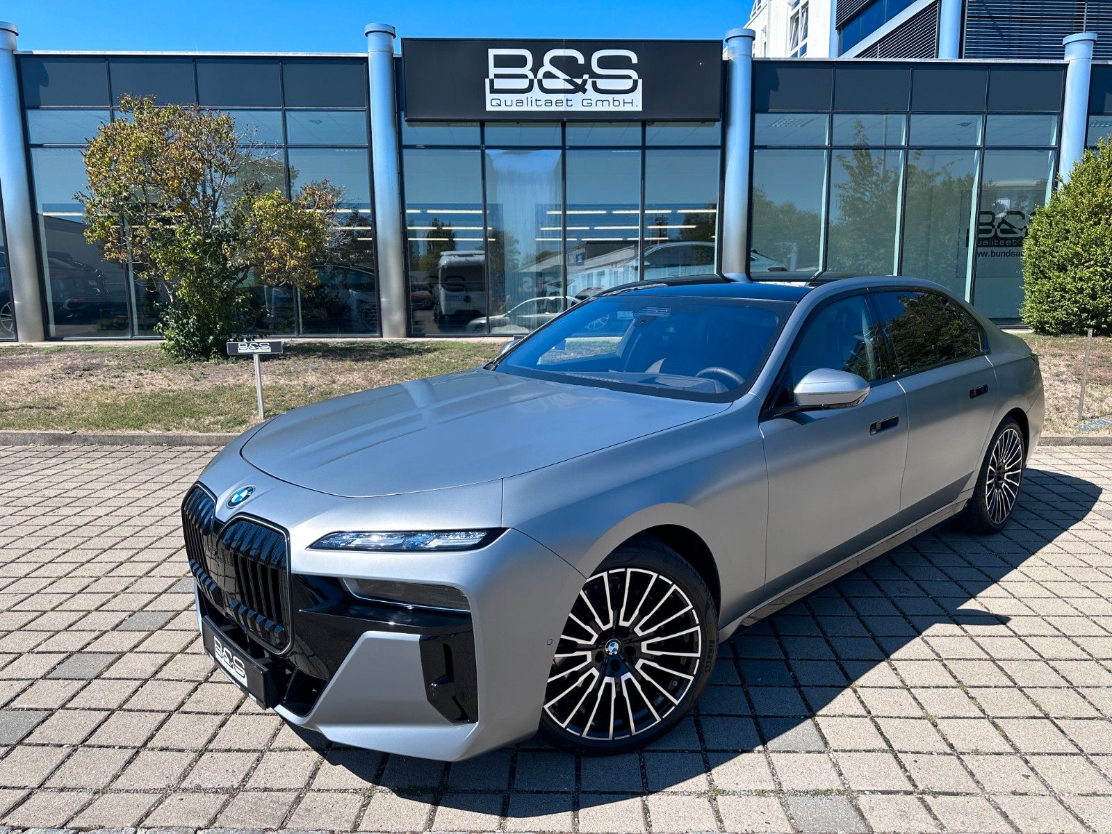 Fahrzeugabbildung BMW 740 d xDr M Sport |VOLLAUSSTATTUNG|MWST AUSWB.|