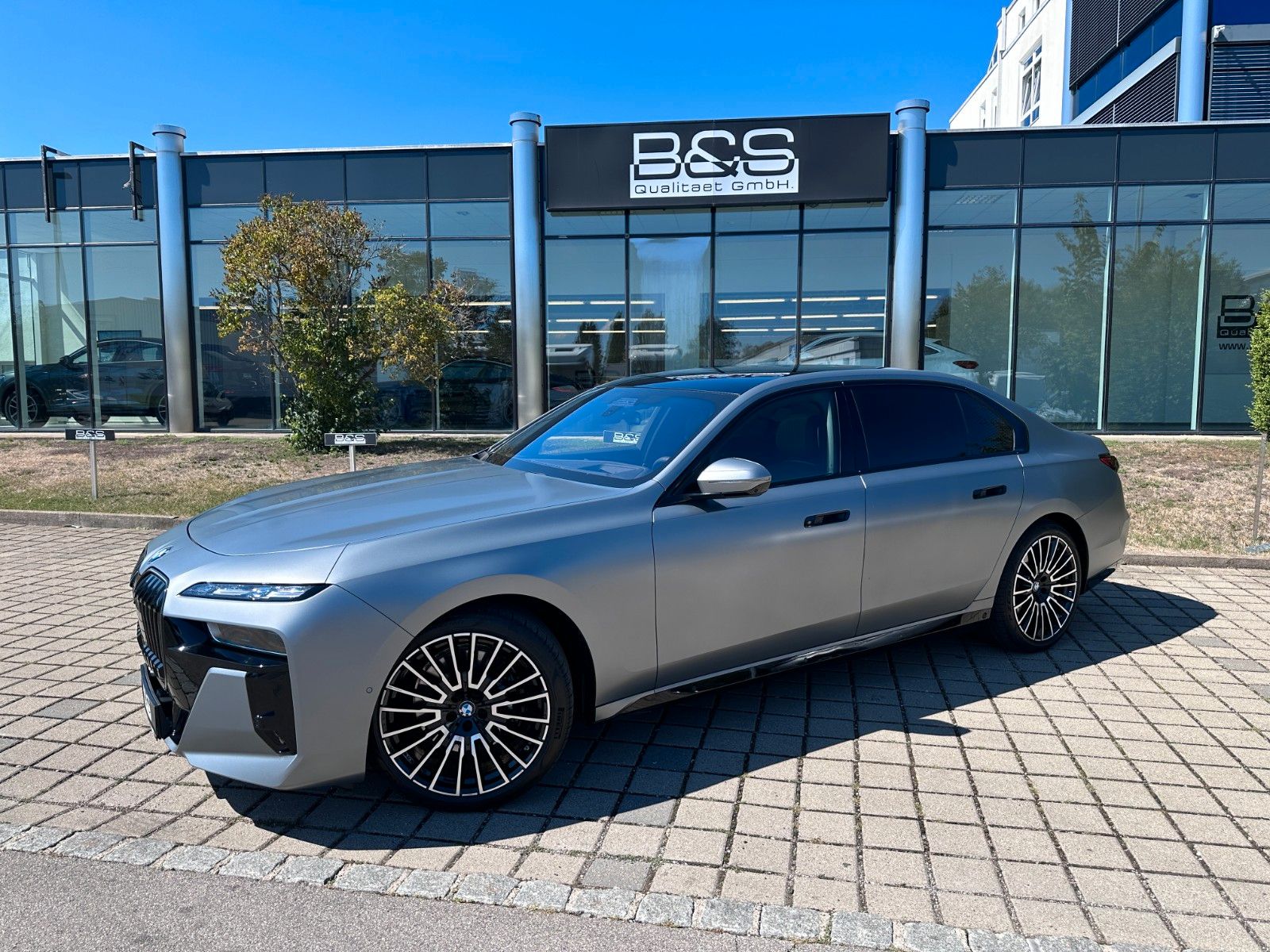Fahrzeugabbildung BMW 740 d xDr M Sport |VOLLAUSSTATTUNG|MWST AUSWB.|