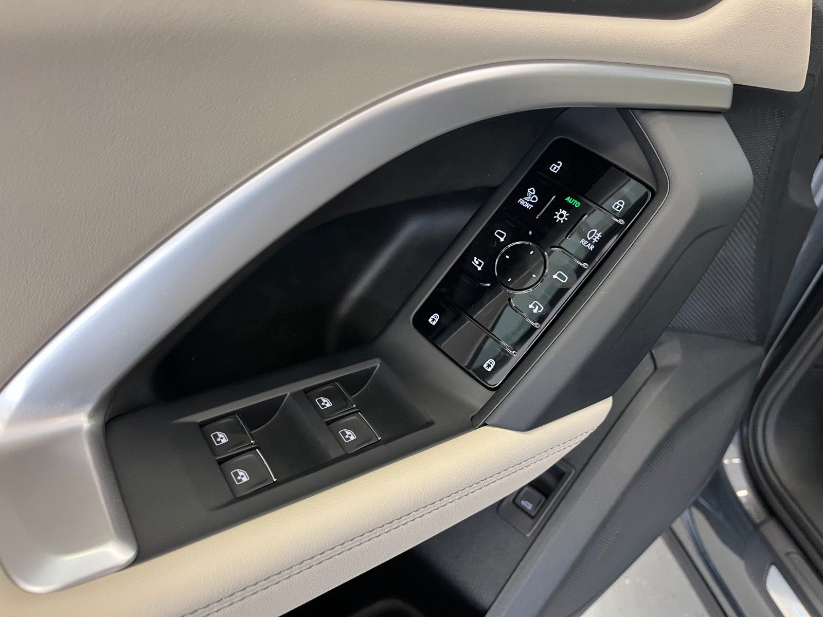 Fahrzeugabbildung Audi Q5 2.0 TDI quattro 150 kW |S line | Mwst Ausw |