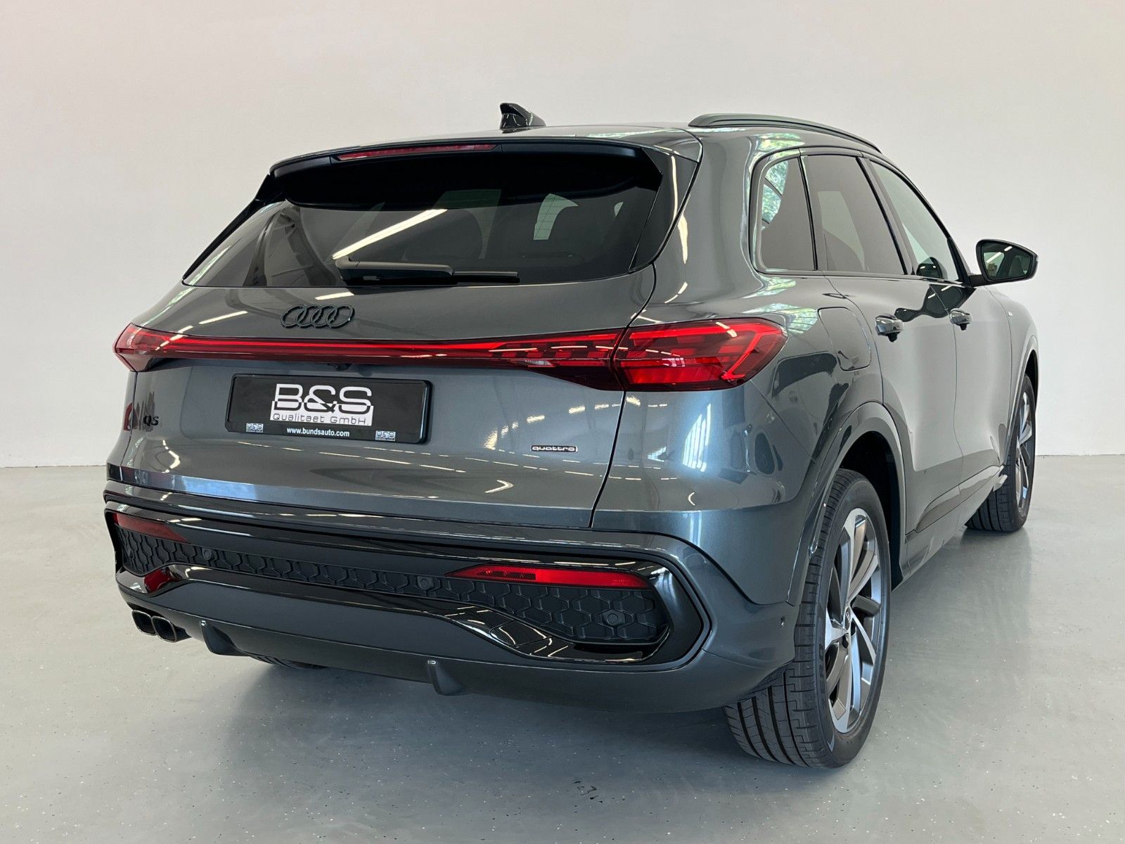 Fahrzeugabbildung Audi Q5 2.0 TDI quattro 150 kW |S line | Mwst Ausw |