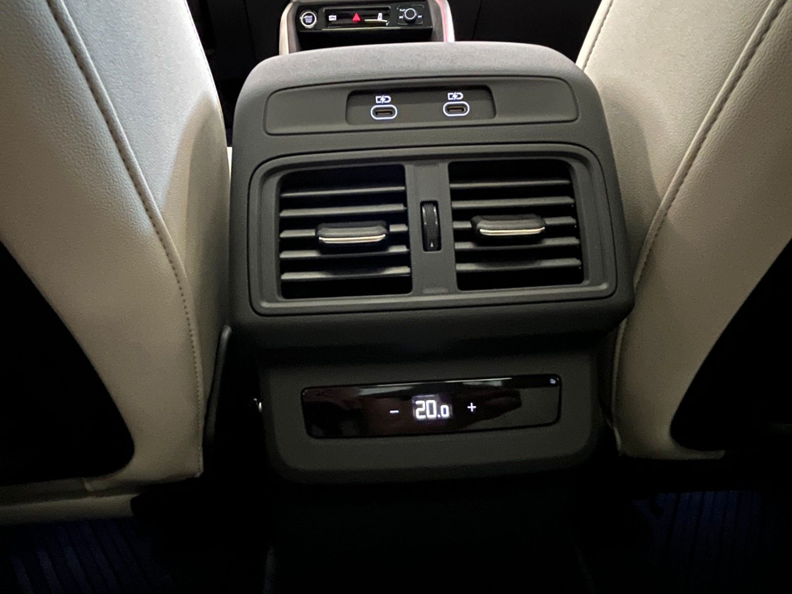 Fahrzeugabbildung Audi Q5 2.0 TDI quattro 150 kW |S line | Mwst Ausw |