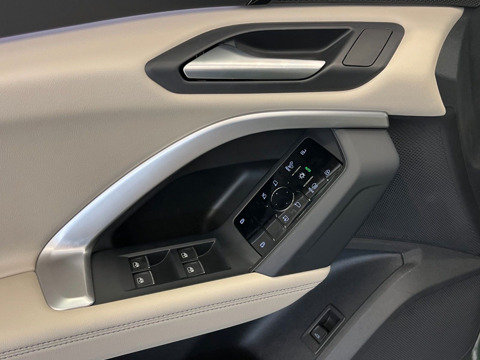 Fahrzeugabbildung Audi Q5 2.0 TDI quattro 150 kW |S line | Mwst Ausw |