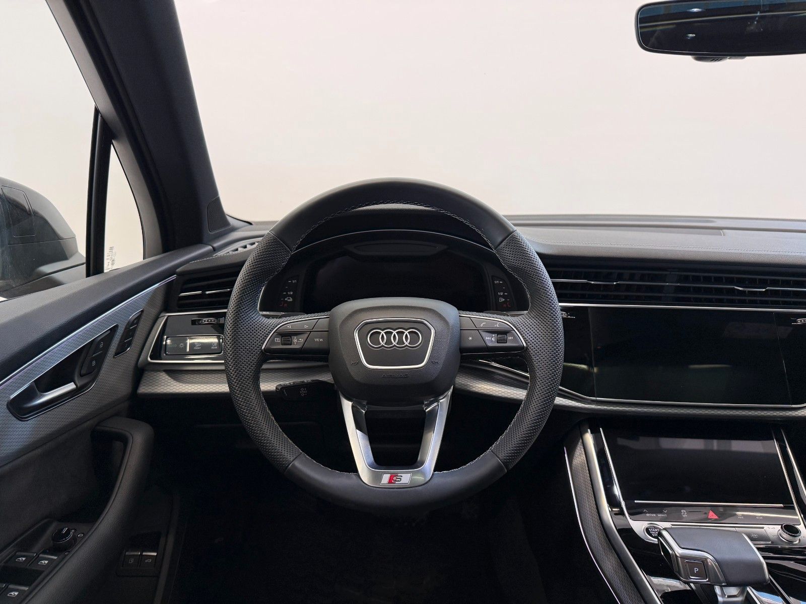 Fahrzeugabbildung Audi Q7 TFSI e quattro 360 kW | S line | Mwst Ausw |