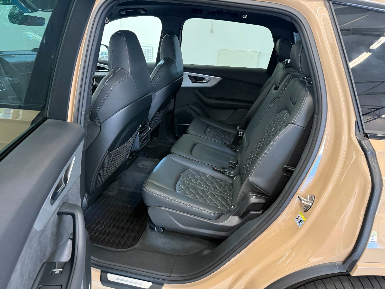 Fahrzeugabbildung Audi Q7 TFSI e quattro 360 kW | S line | Mwst Ausw |