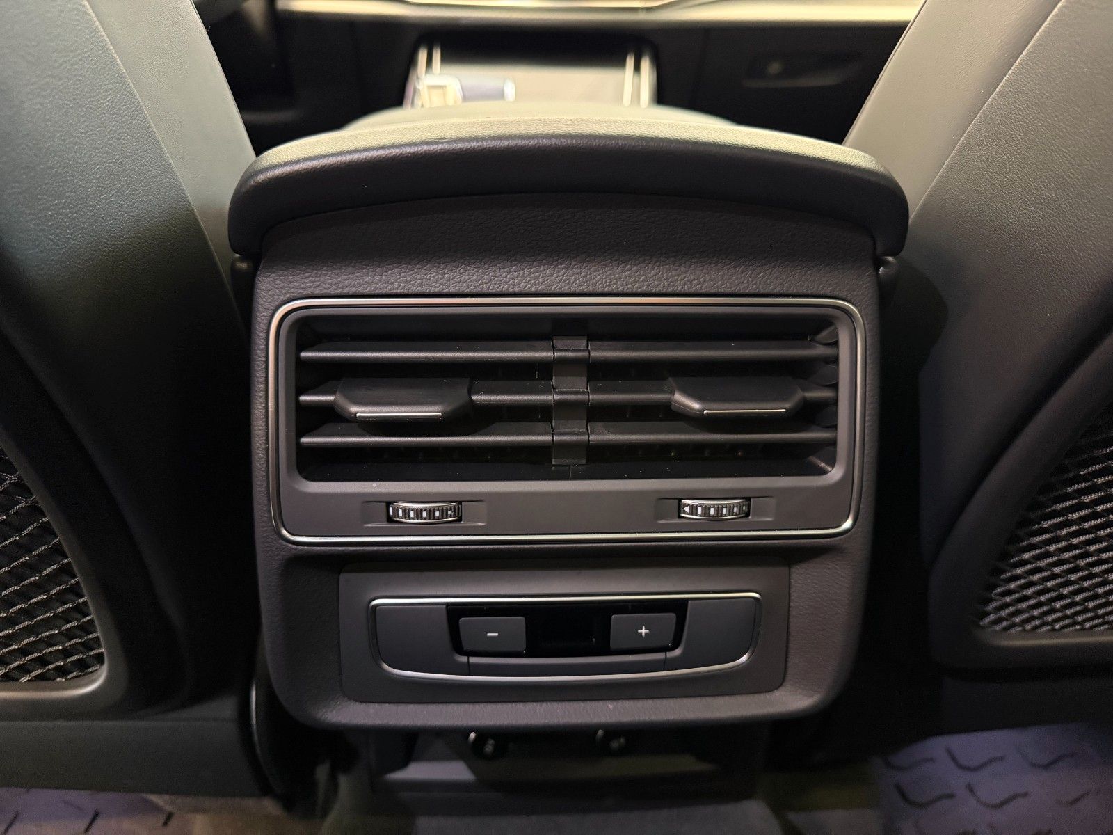 Fahrzeugabbildung Audi Q7 TFSI e quattro 360 kW | S line | Mwst Ausw |