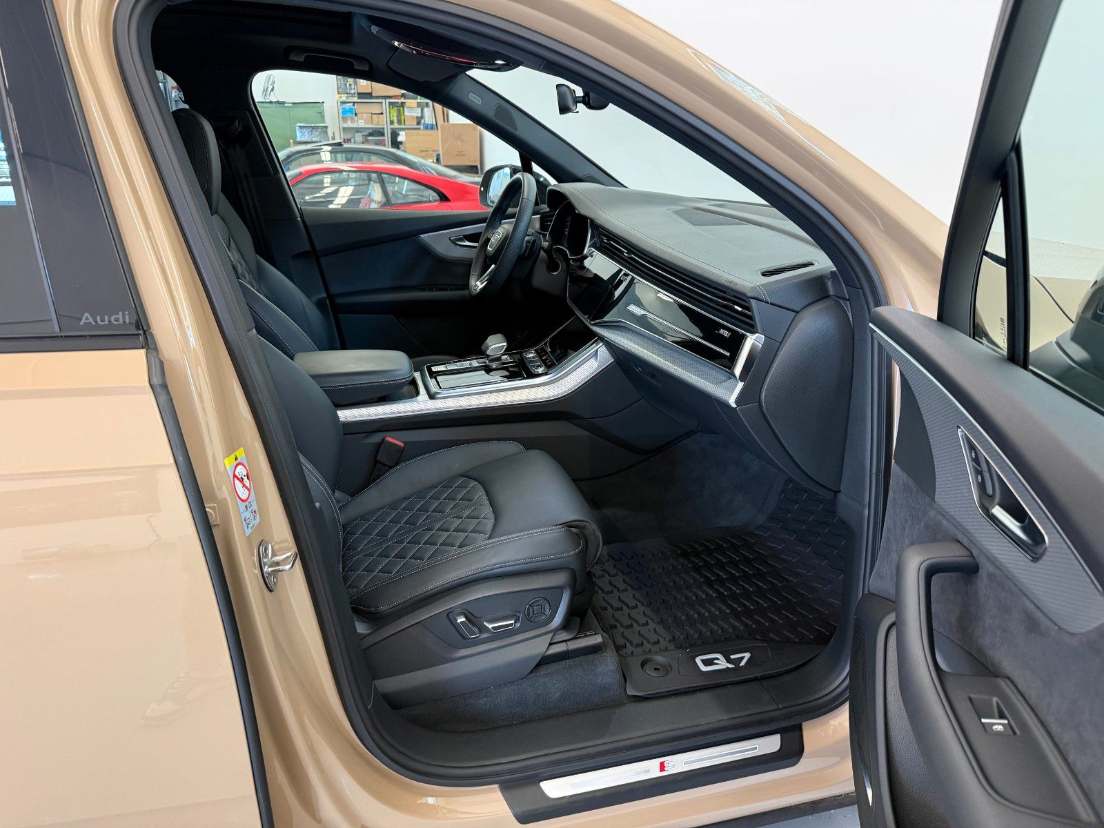 Fahrzeugabbildung Audi Q7 TFSI e quattro 360 kW | S line | Mwst Ausw |