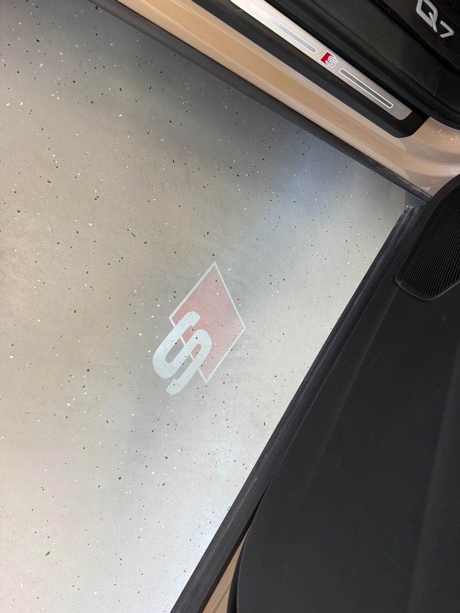 Fahrzeugabbildung Audi Q7 TFSI e quattro 360 kW | S line | Mwst Ausw |