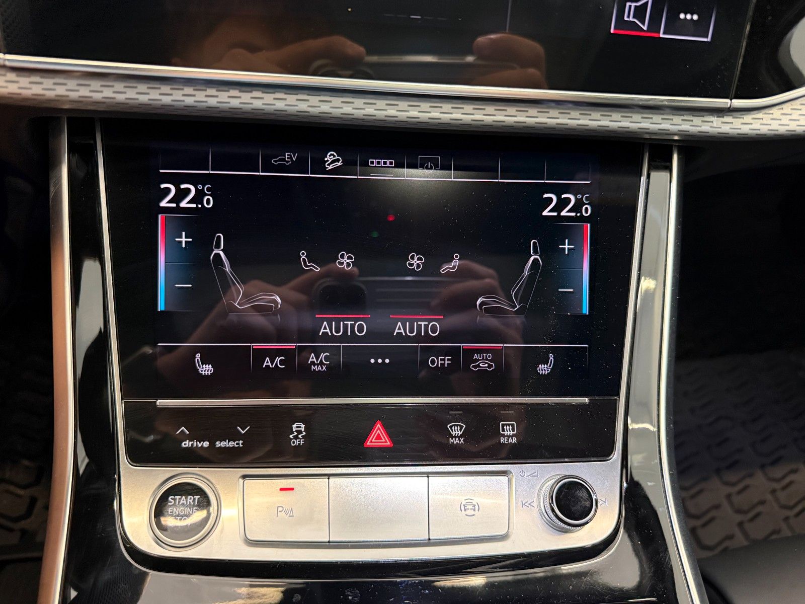 Fahrzeugabbildung Audi Q7 TFSI e quattro 360 kW | S line | Mwst Ausw |