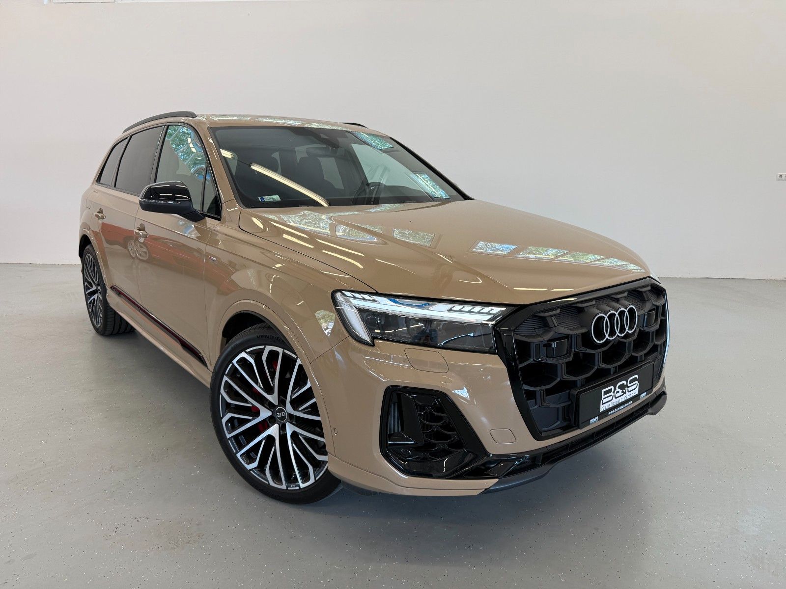 Fahrzeugabbildung Audi Q7 TFSI e quattro 360 kW | S line | Mwst Ausw |