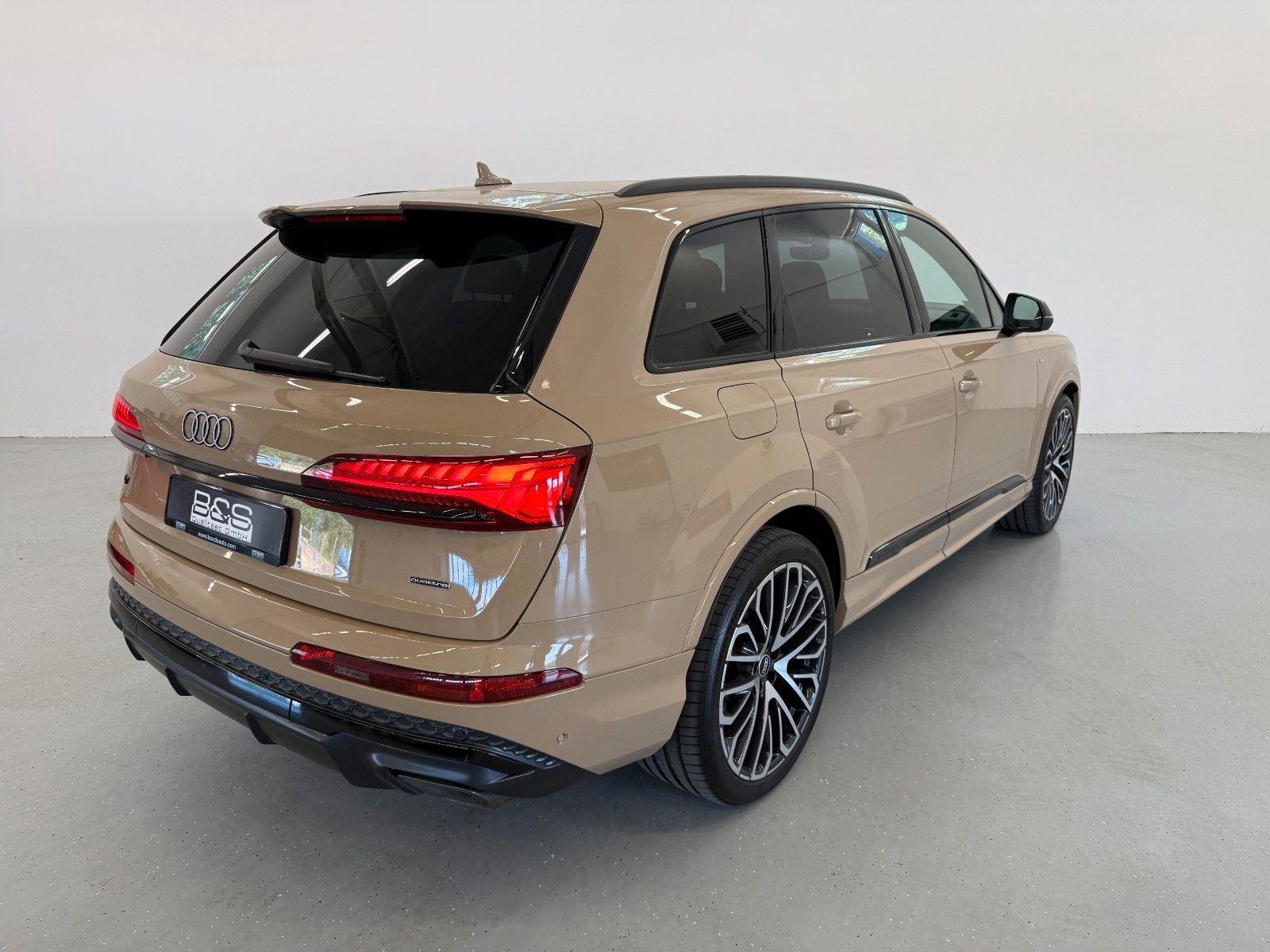 Fahrzeugabbildung Audi Q7 TFSI e quattro 360 kW | S line | Mwst Ausw |