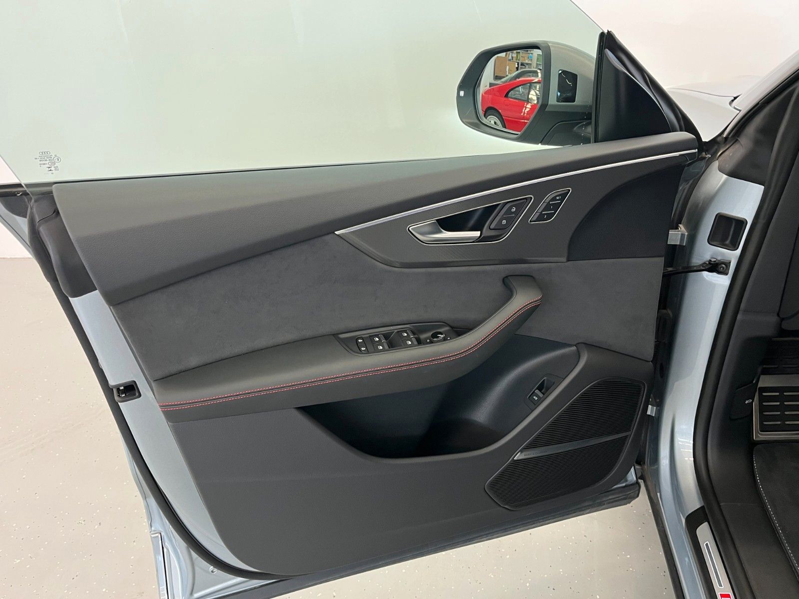 Fahrzeugabbildung Audi RS Q8 Performance 4.0 TFSI quattro | Mwst Ausw |