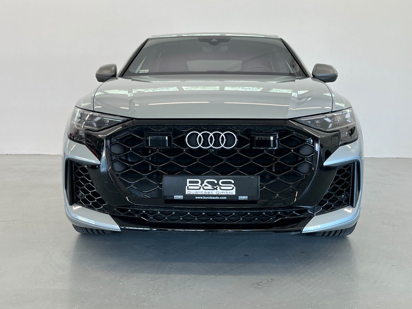 Fahrzeugabbildung Audi RS Q8 Performance 4.0 TFSI quattro | Mwst Ausw |