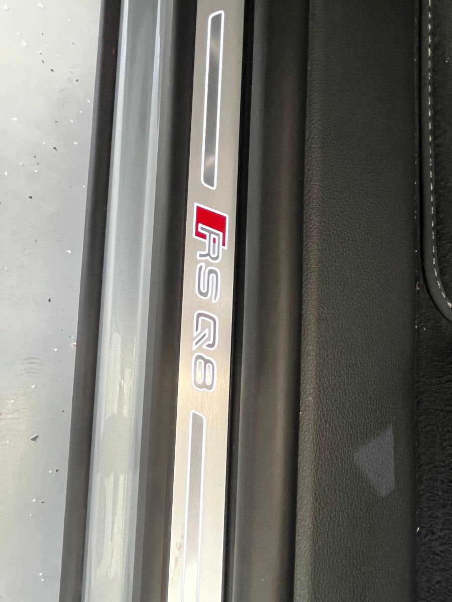 Fahrzeugabbildung Audi RS Q8 Performance 4.0 TFSI quattro | Mwst Ausw |