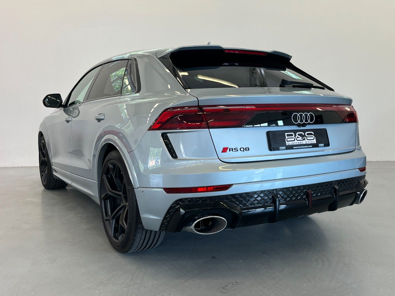 Fahrzeugabbildung Audi RS Q8 Performance 4.0 TFSI quattro | Mwst Ausw |