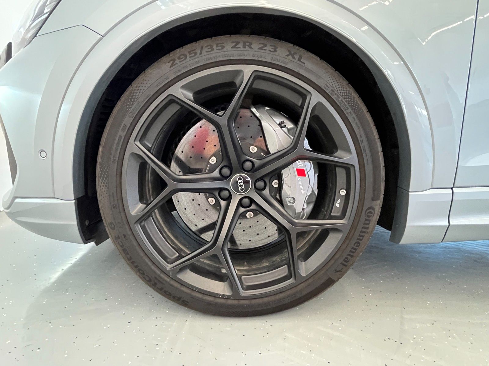 Fahrzeugabbildung Audi RS Q8 Performance 4.0 TFSI quattro | Mwst Ausw |