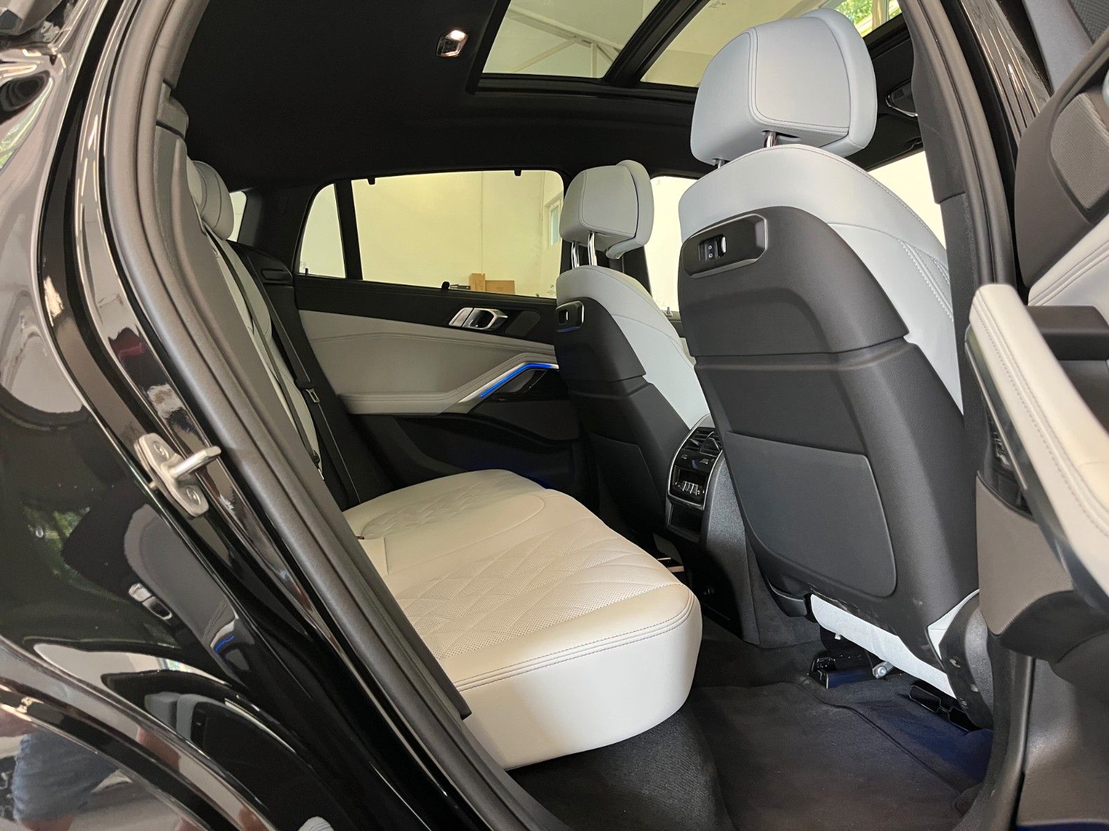 Fahrzeugabbildung BMW X6 30 d xDrive M Sport | Mwst Ausw|BMW Garanti|