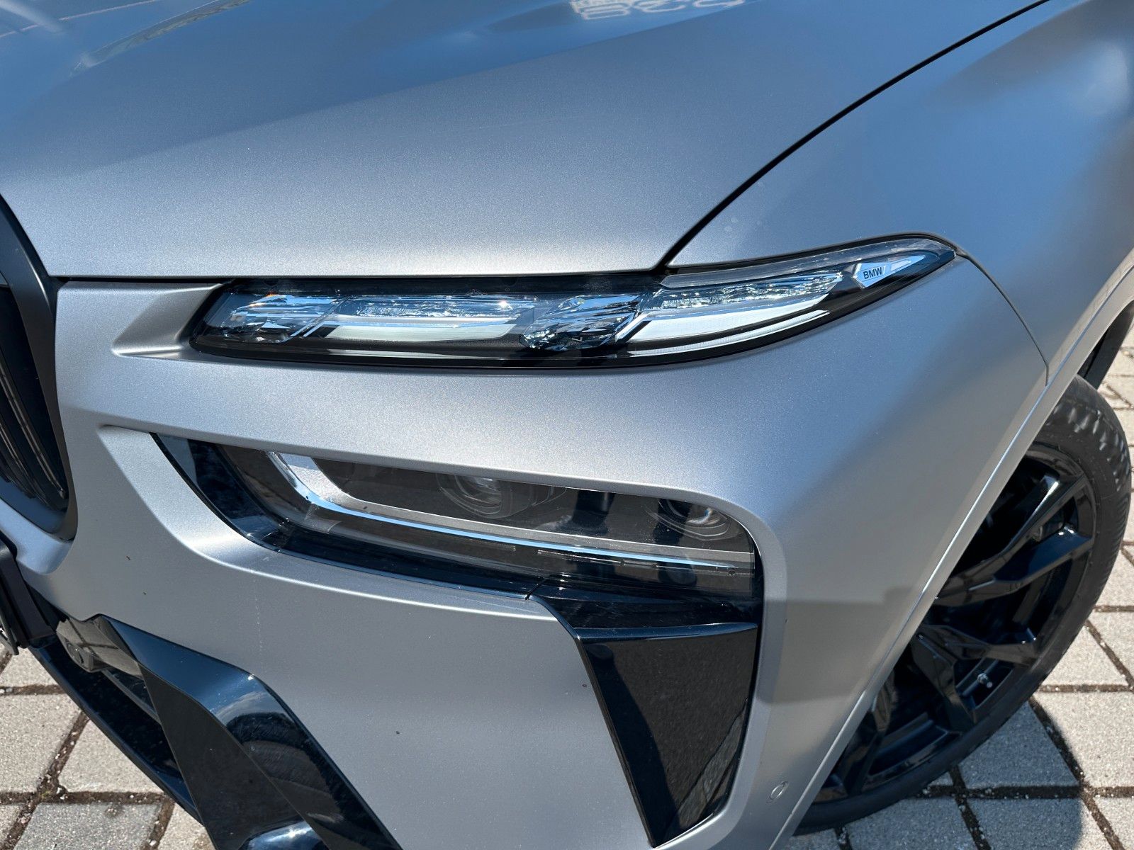 Fahrzeugabbildung BMW X7 xDr 40d M Sport |INDIVIDUAL|SKYL|22"|AHK