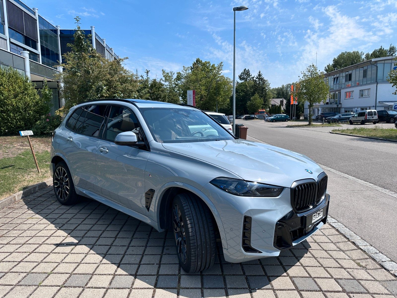 Fahrzeugabbildung BMW X5 30 d xDrive M Sport | Mwst Ausw| B&W | LUFT |