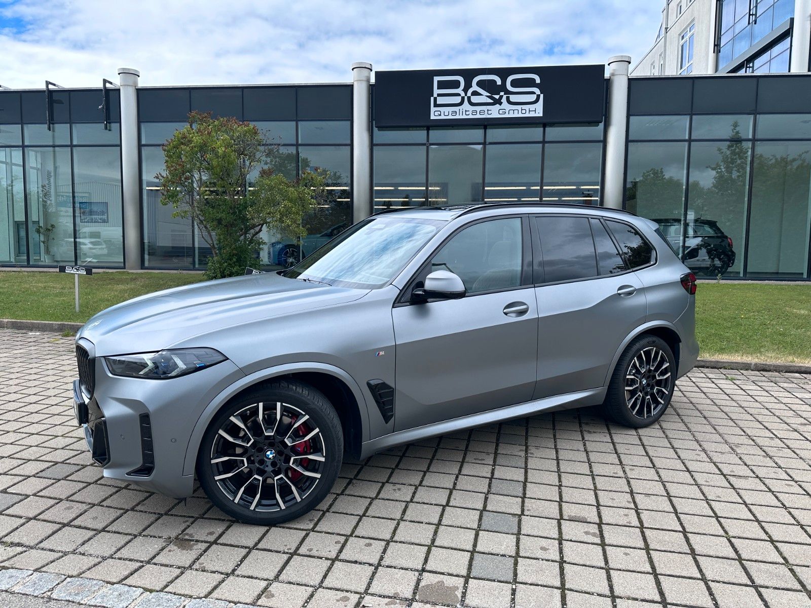 Fahrzeugabbildung BMW X5 40 d xDrive M Sport | VOLL | MWST AUSW | B&W