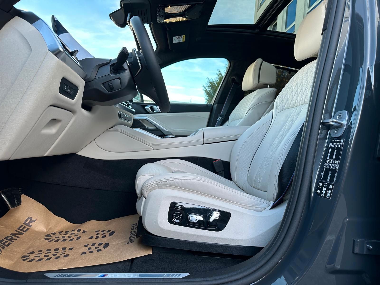 Fahrzeugabbildung BMW X6 M60i xDrive ACC|HUD|PANO|HARMAN|AHK|