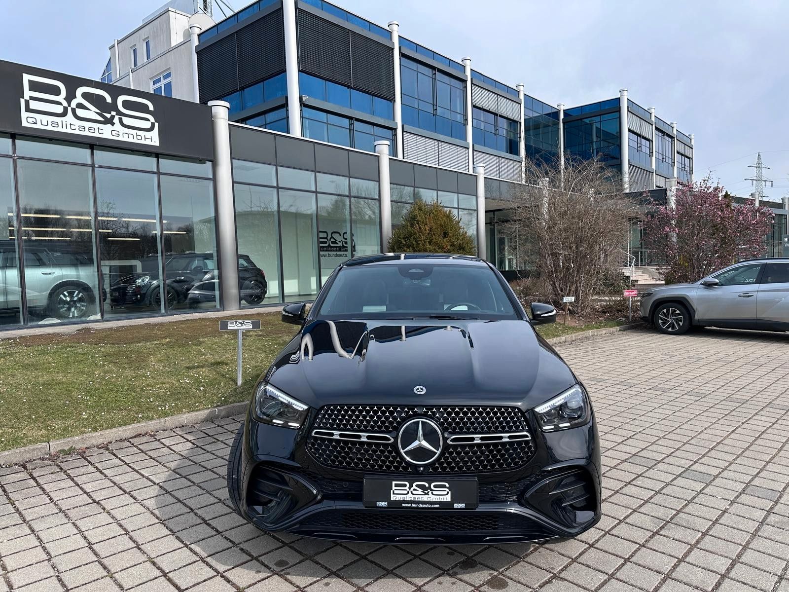 Fahrzeugabbildung Mercedes-Benz GLE 450d 4M Cp AMG PREM PLUS|MWST AUSW|AHK|VOLL|