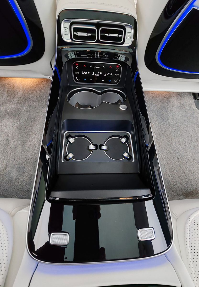 Fahrzeugabbildung Mercedes-Benz Maybach S 680 4Matic DISTR|HUD|PANO|High-End|Usw