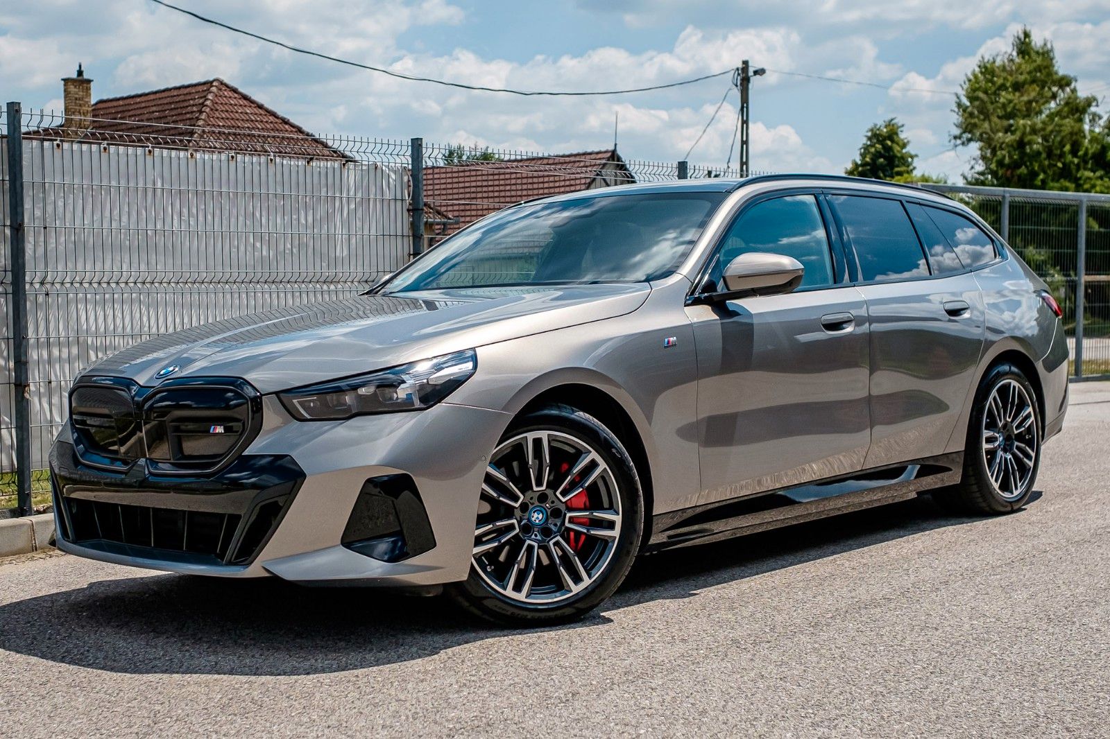 Fahrzeugabbildung BMW i5 Touring 40 eDrive M Sport |ACC|HUD|PANO|H&K|