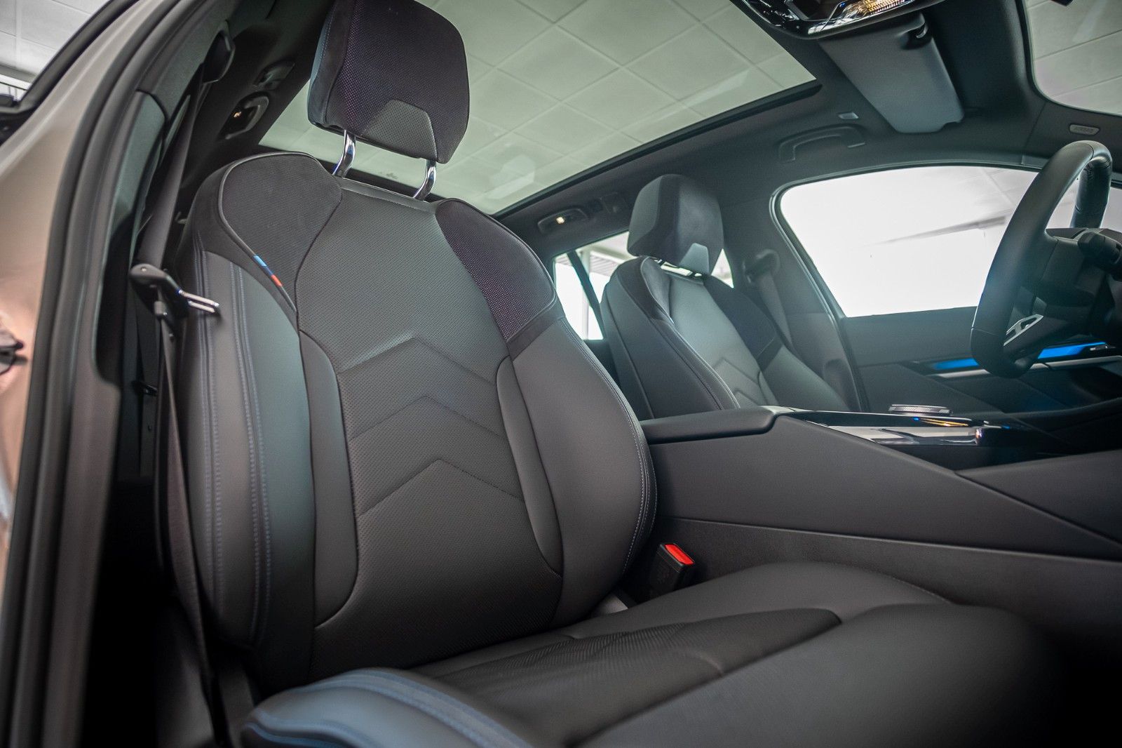 Fahrzeugabbildung BMW i5 Touring 40 eDrive M Sport |ACC|HUD|PANO|H&K|