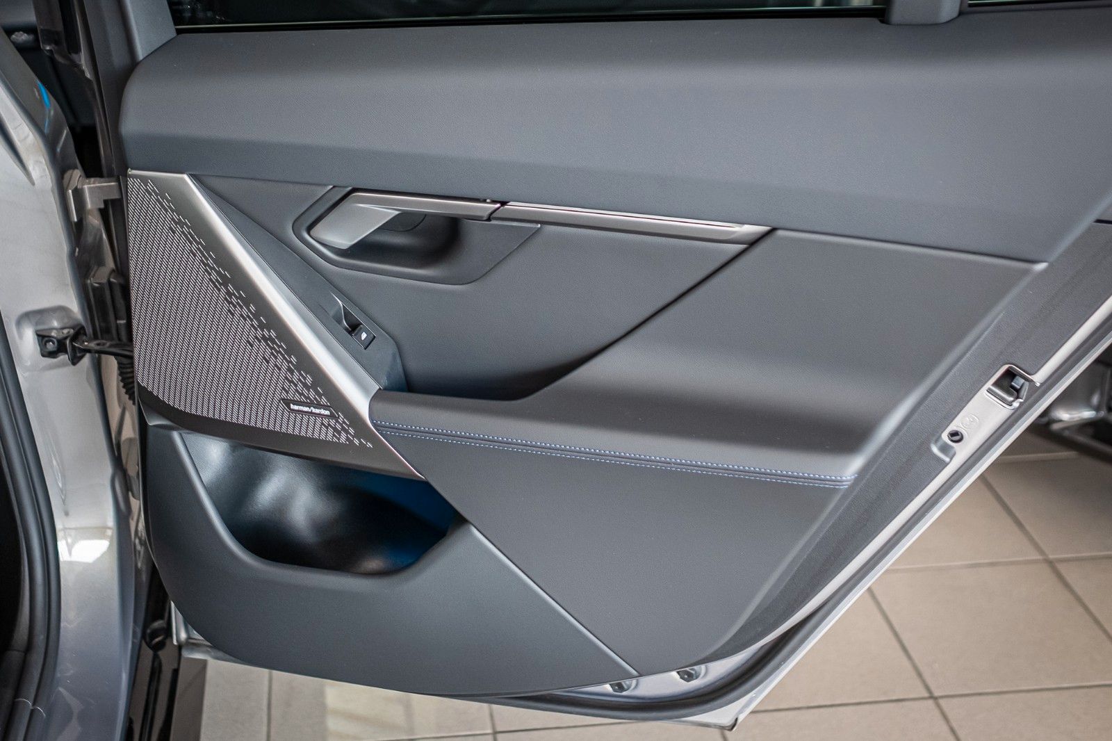 Fahrzeugabbildung BMW i5 Touring 40 eDrive M Sport |ACC|HUD|PANO|H&K|
