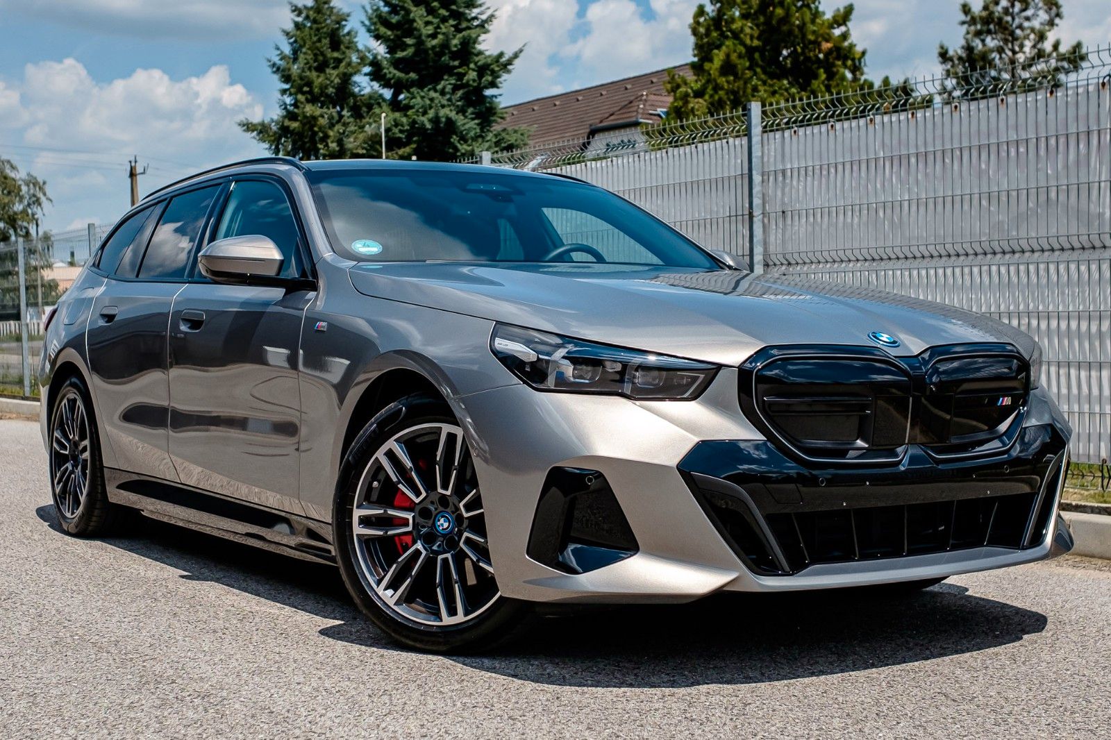 Fahrzeugabbildung BMW i5 Touring 40 eDrive M Sport |ACC|HUD|PANO|H&K|