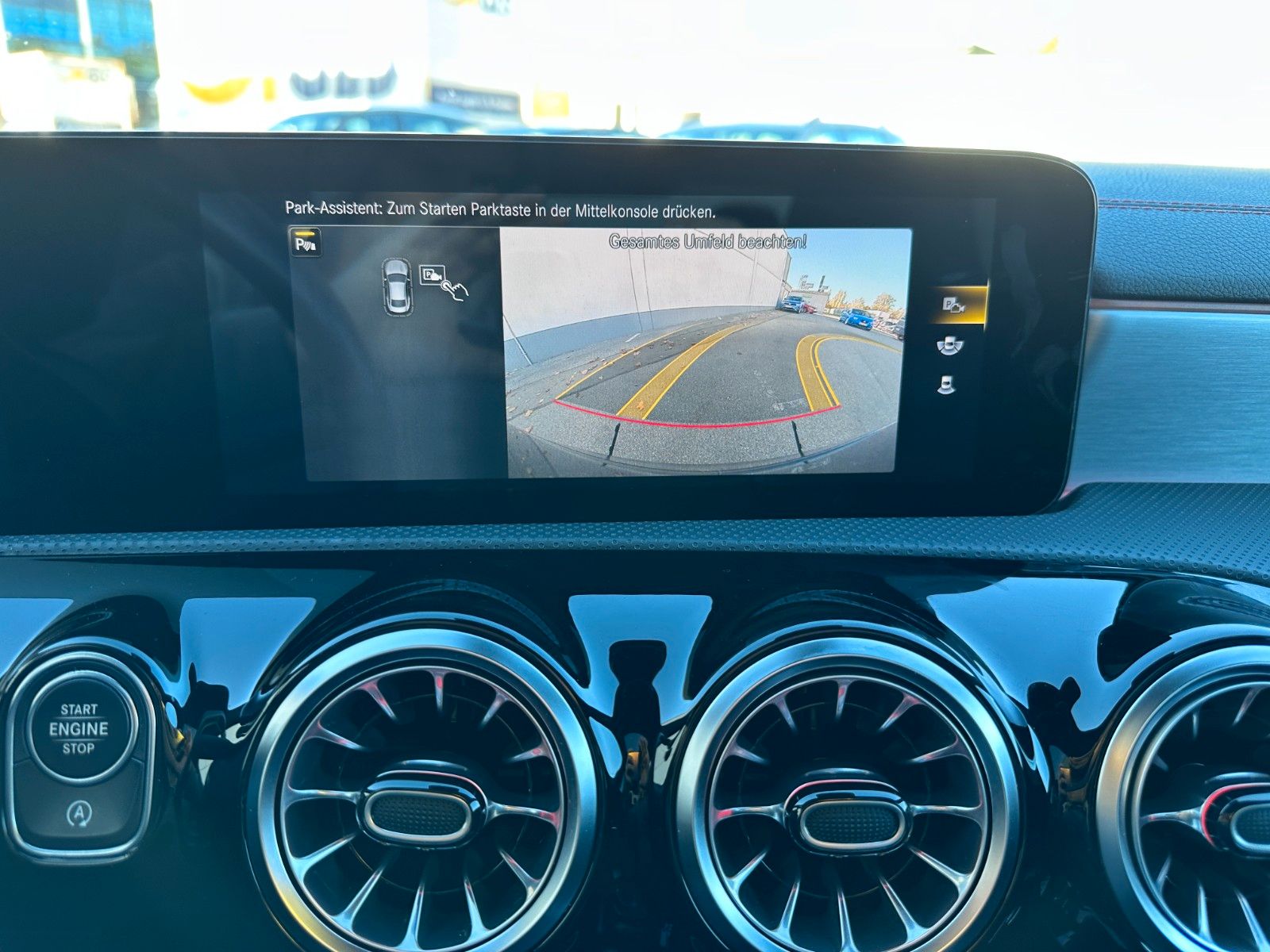 Fahrzeugabbildung Mercedes-Benz CLA 180 d AMG line |PANO|19 "|Ambiente-Bel.|