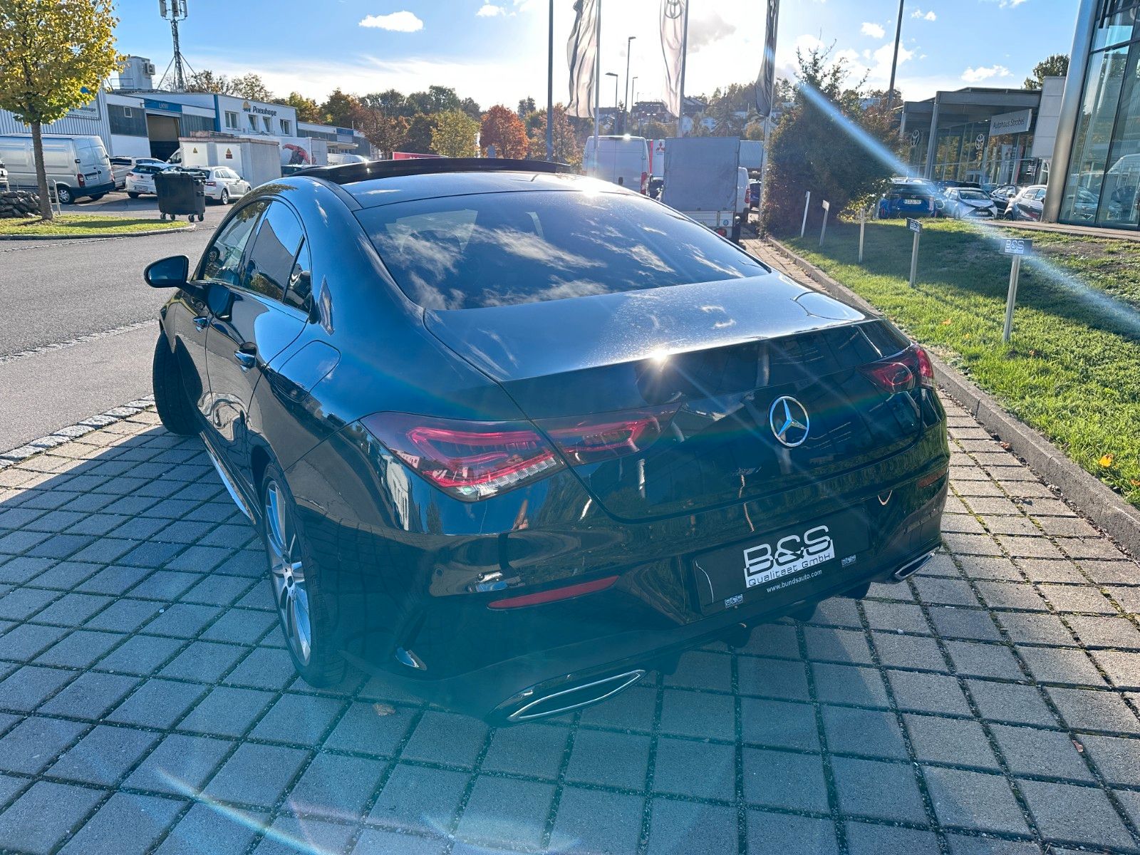Fahrzeugabbildung Mercedes-Benz CLA 180 d AMG line |PANO|19 "|Ambiente-Bel.|