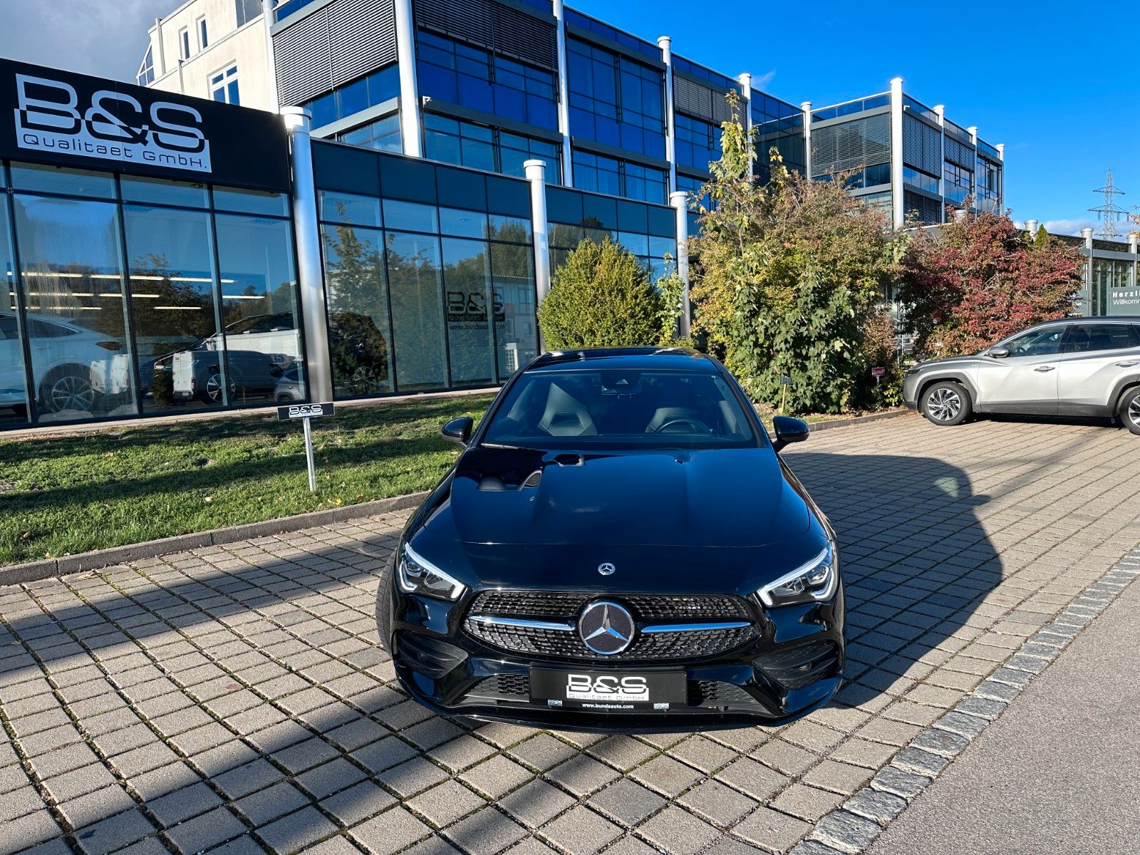Fahrzeugabbildung Mercedes-Benz CLA 180 d AMG line |PANO|19 "|Ambiente-Bel.|