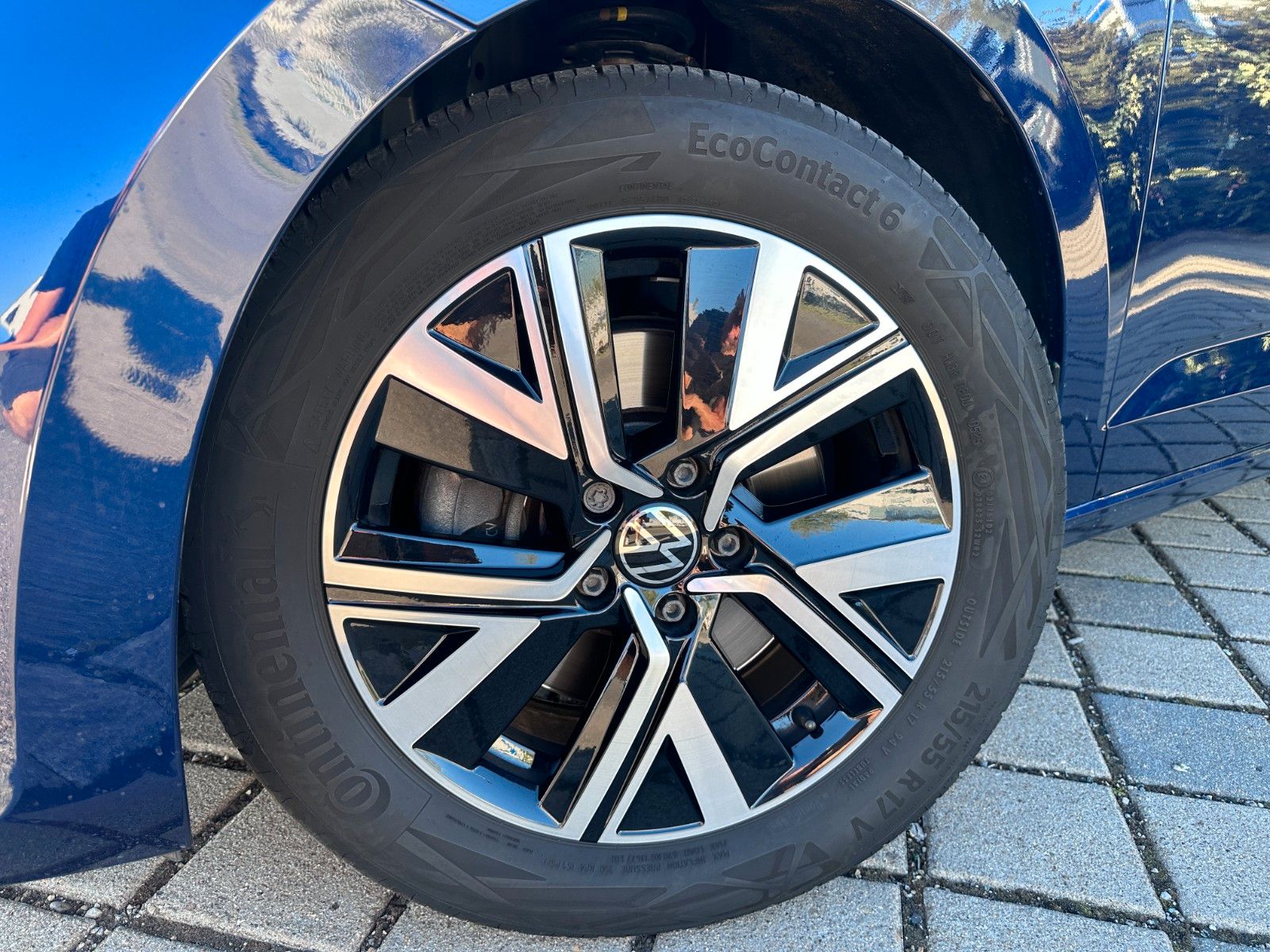 Fahrzeugabbildung Volkswagen Touran Comfortline 7 Sitz|DYNAUDIO|DEUTSCHES FZG