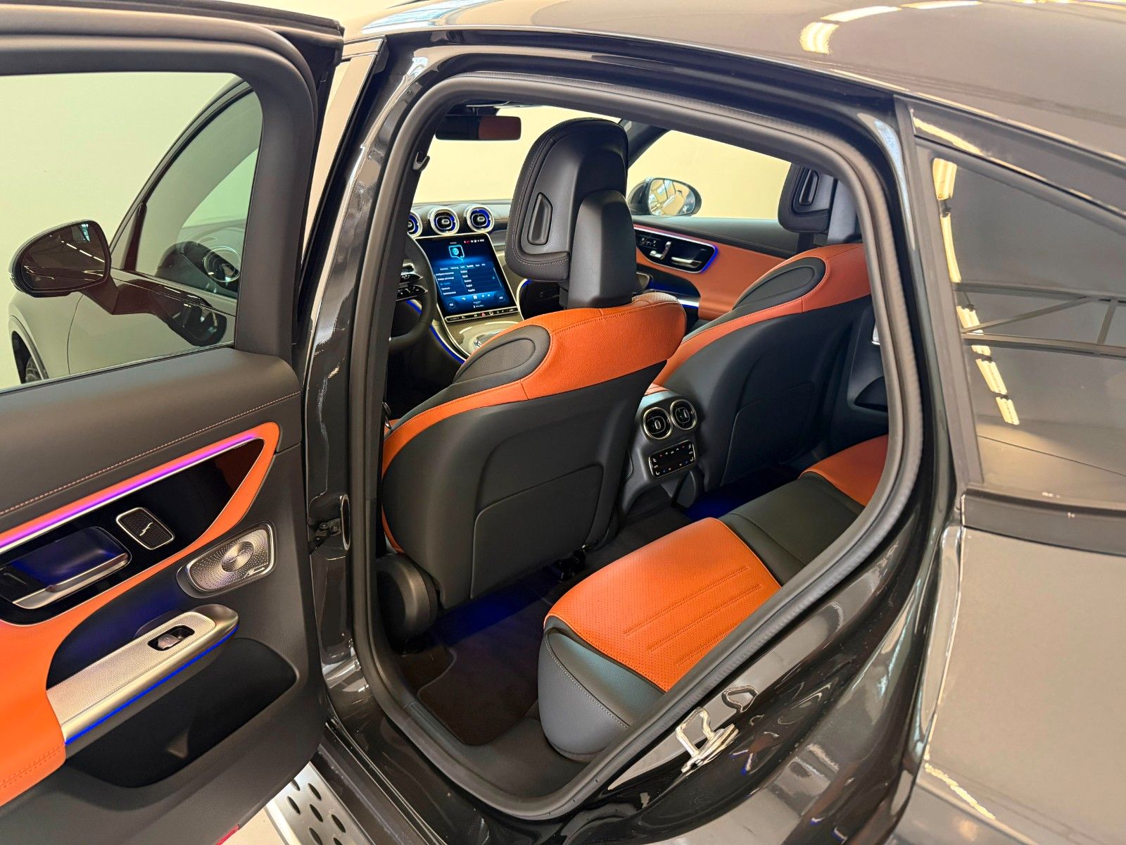 Fahrzeugabbildung Mercedes-Benz GLC 300 d 4Matic Coupe AMG Prem Plus, VOLLAUST