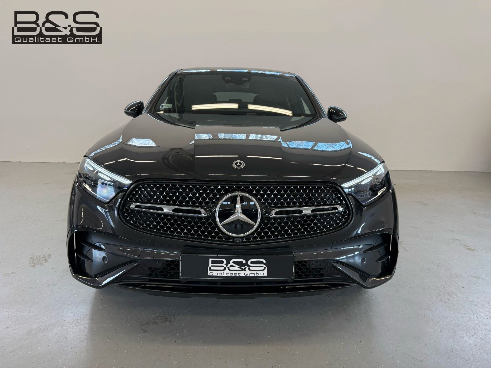 Fahrzeugabbildung Mercedes-Benz GLC 300 d 4Matic Coupe AMG Prem Plus, VOLLAUST