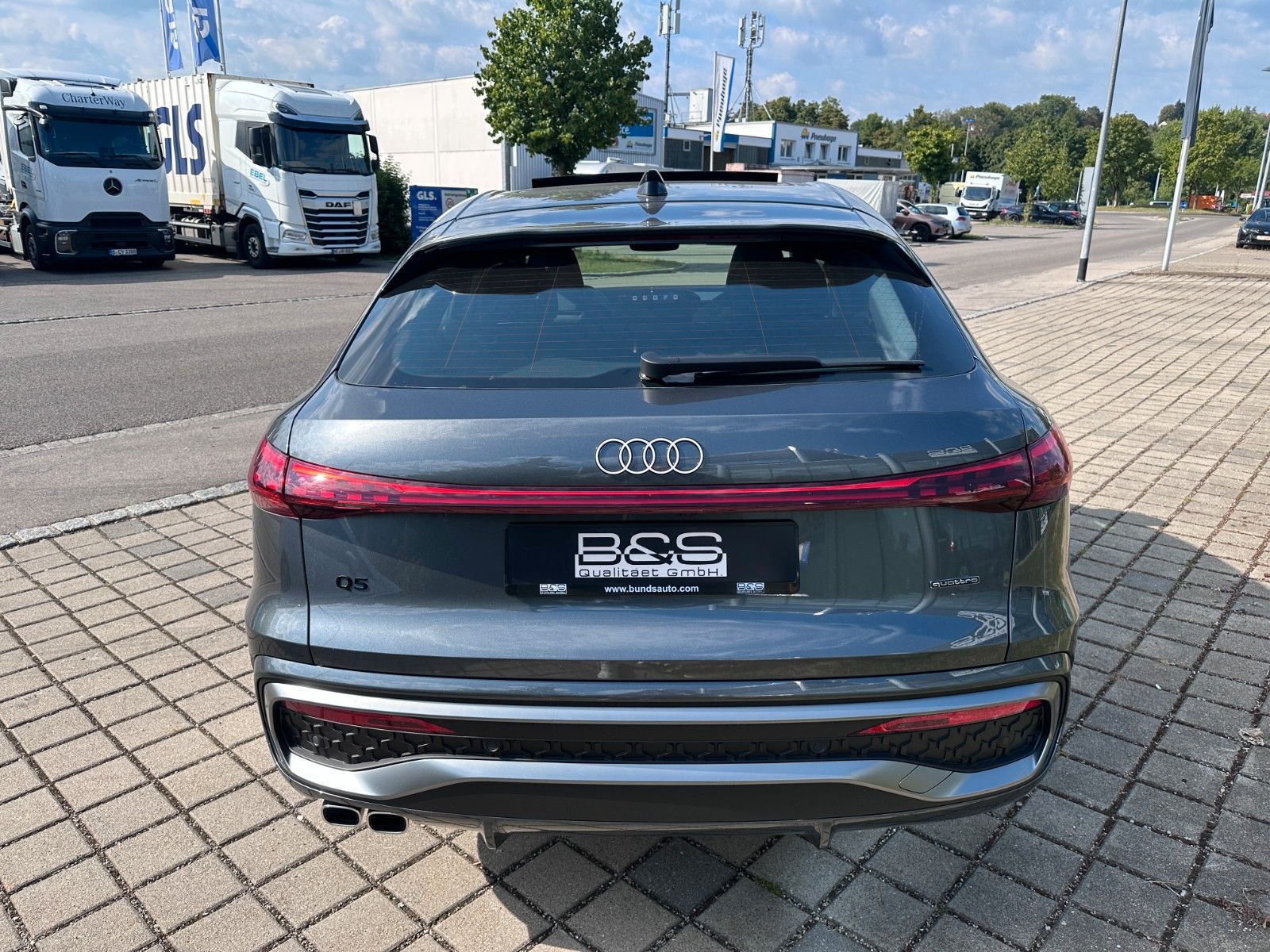 Fahrzeugabbildung Audi Q5 Sportback  SLine|Pano|Hud|B&O|Sitzbelüftung|