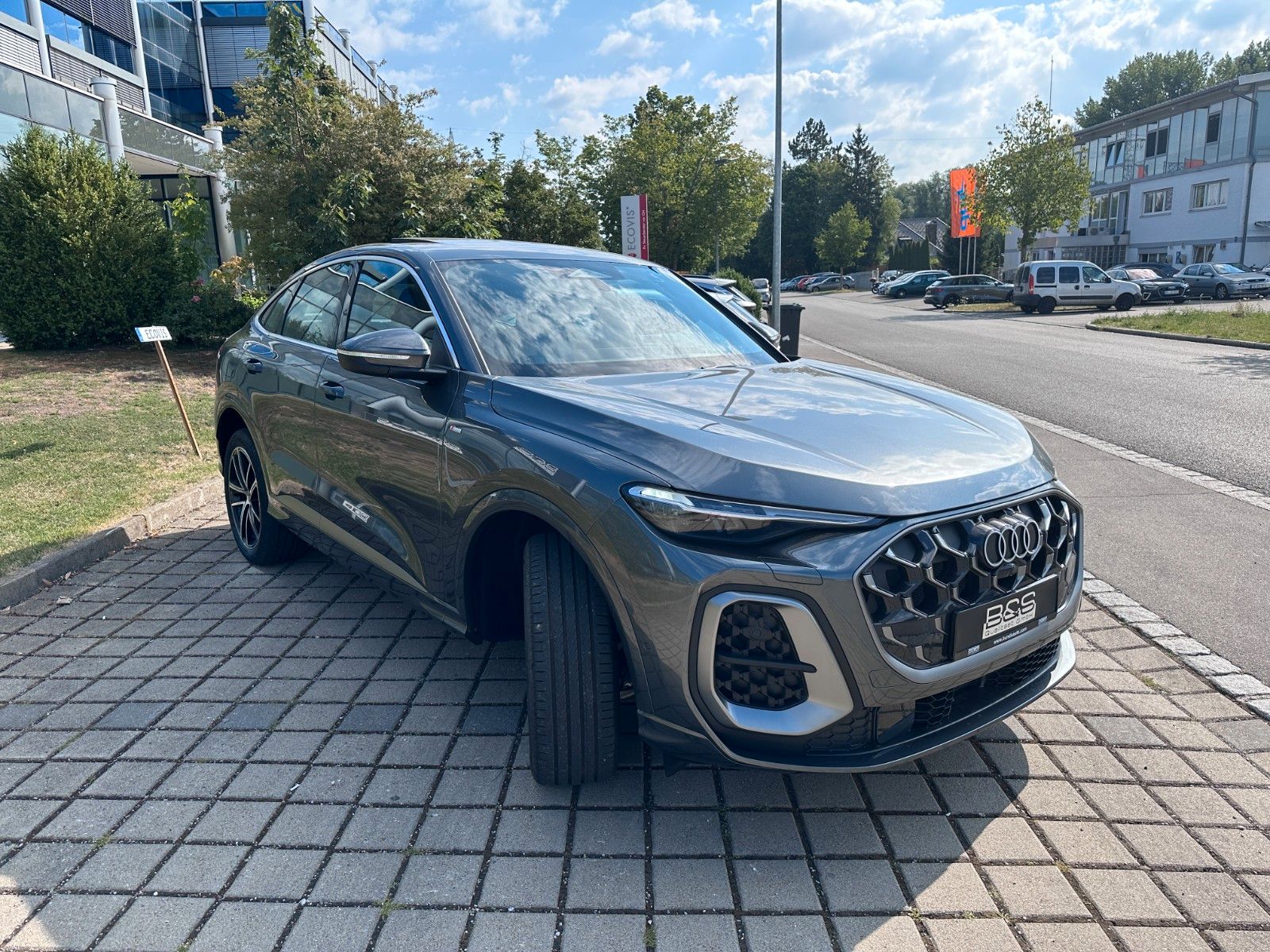 Fahrzeugabbildung Audi Q5 Sportback  SLine|Pano|Hud|B&O|Sitzbelüftung|